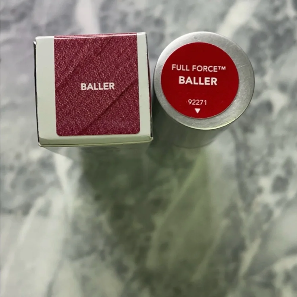 Buxom Full Force Plumping Lipstick Baller‎